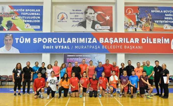 Cumhuriyet Bayramı badminton turnuvası