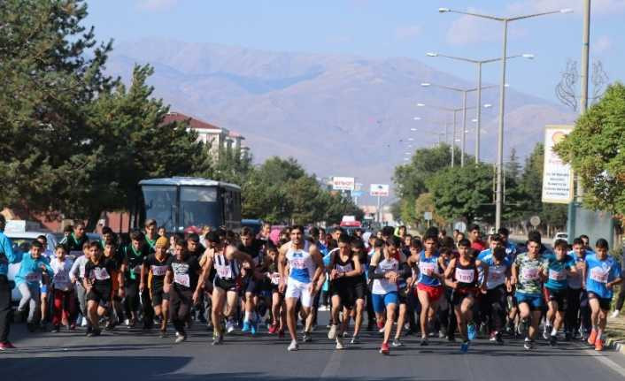 Erzincan’da Cumhuriyet koşusu yapıldı