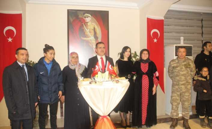 Hakkari’de Cumhuriyet Bayramı kabul töreni