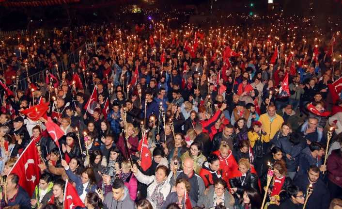 Hep birlikte Cumhuriyet coşkusu