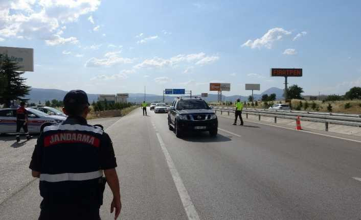 Isparta Jandarma’dan 164 personelle ‘Türkiye Huzur ve Güven Uygulaması’