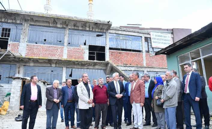 Isparta Tabakhane Cami avlusunda yıkım