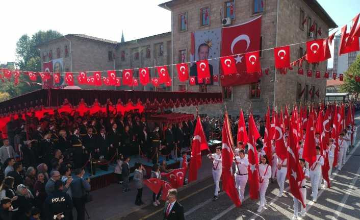 Isparta’da 29 Ekim coşkusu