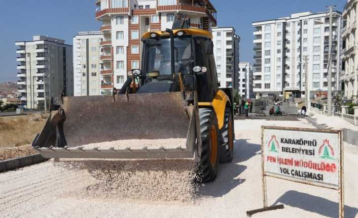 Karaköprü’de yol açma mesaisi sürüyor