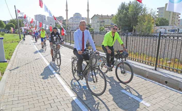 Mezitli’de1 kilometrelik bisiklet ve yürüyüş yolu açıldı