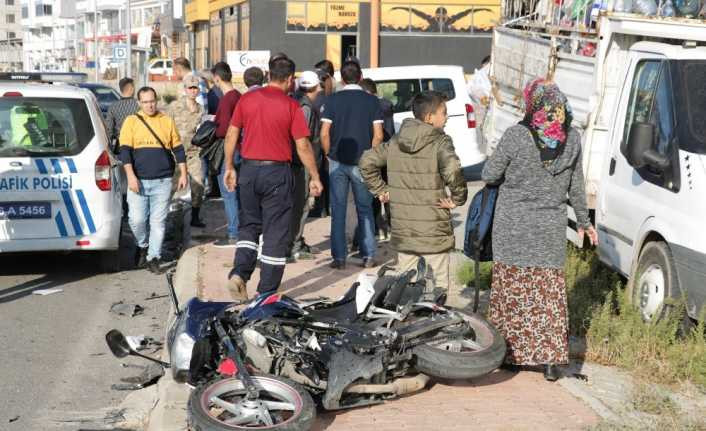 Otomobil ile çarpışan motosiklet sürücüsü yaralandı