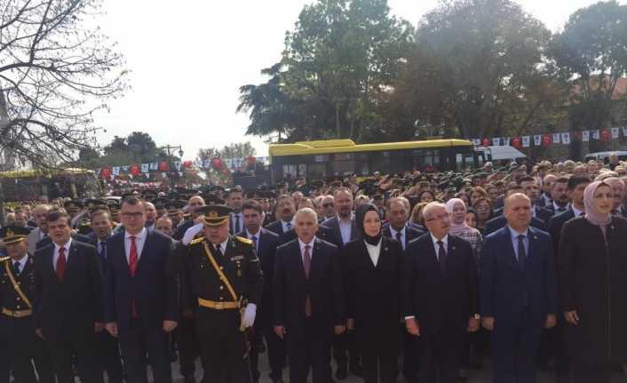 Tekirdağ’da Atatürk Anıtı’na çelenk sunuldu