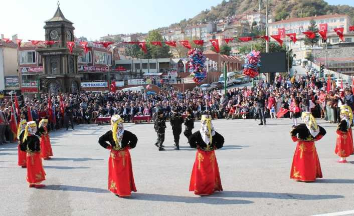 Tosya’da Cumhuriyet Bayramı coşkuyla kutlandı