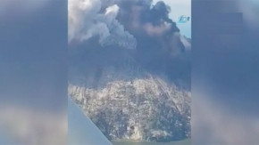 Papua Yeni Gine'de volkanik patlama nedeniyle ada boşaltıldı
